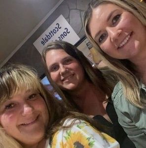 Meet your Posher, Debbie